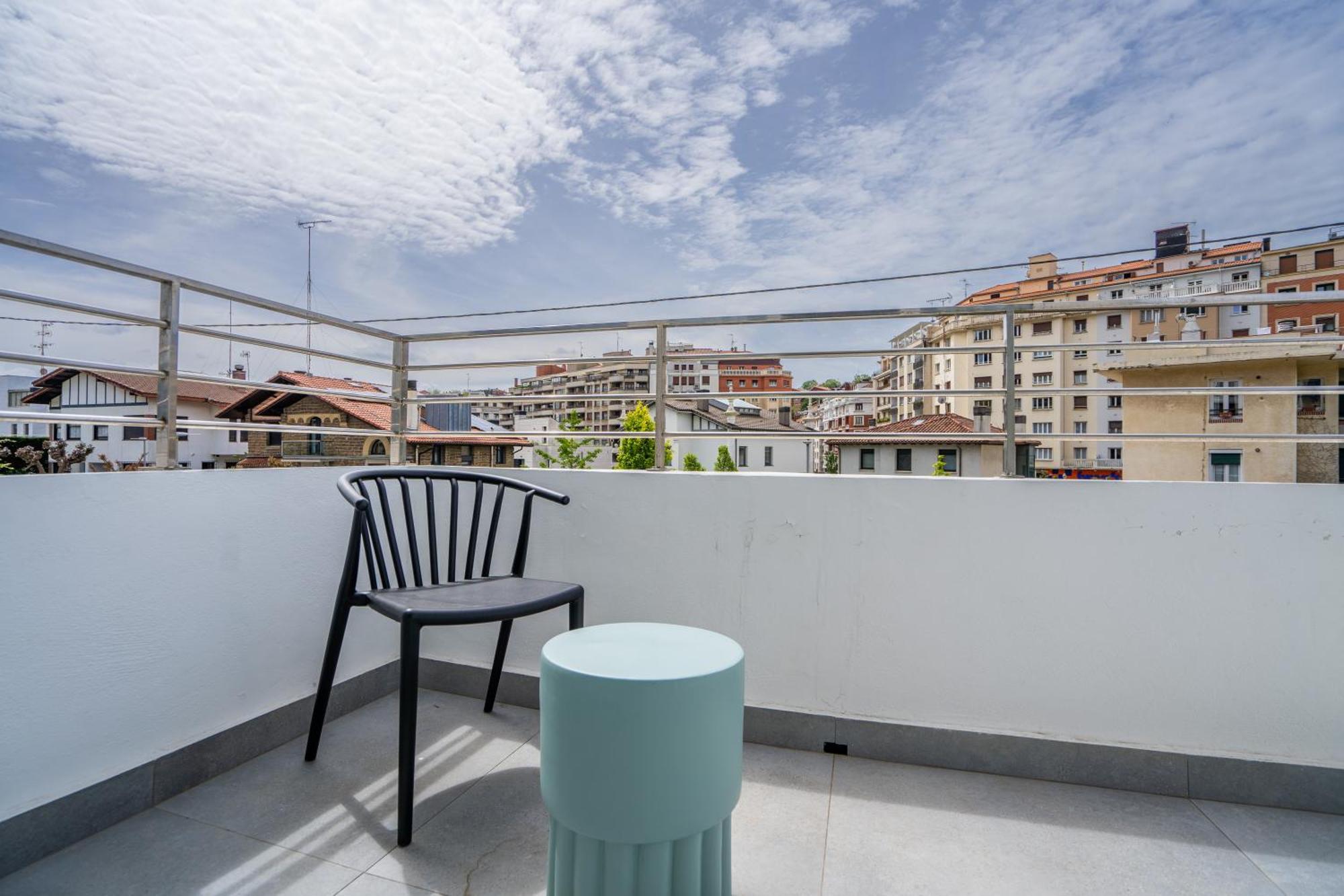 Abba Apartments Playa De Gros Сан Себастиан Екстериор снимка