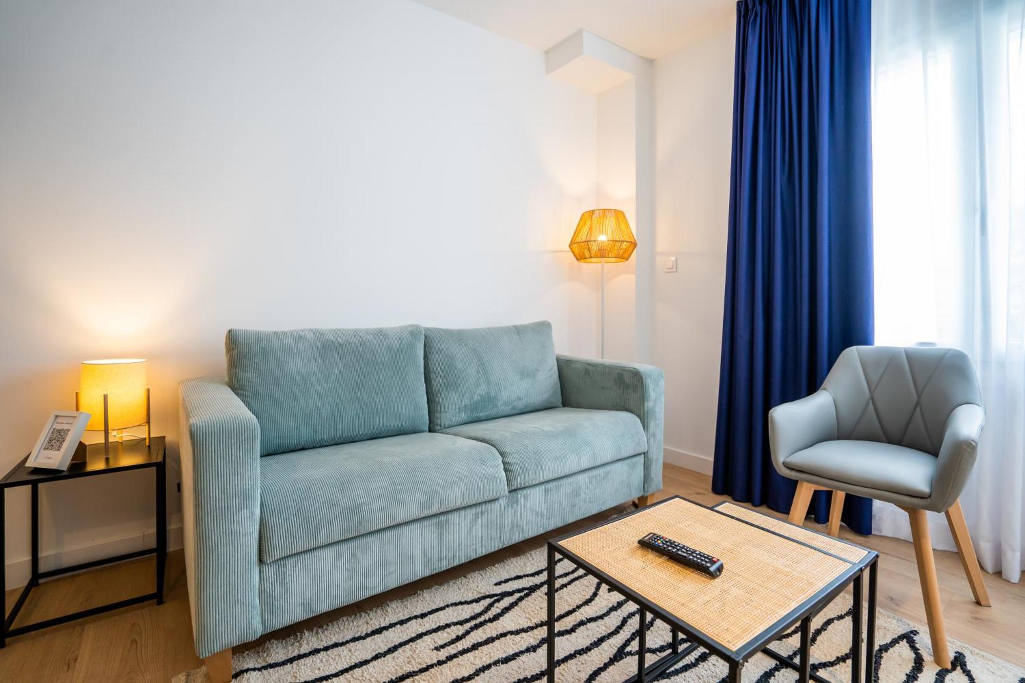 Abba Apartments Playa De Gros Сан Себастиан Екстериор снимка