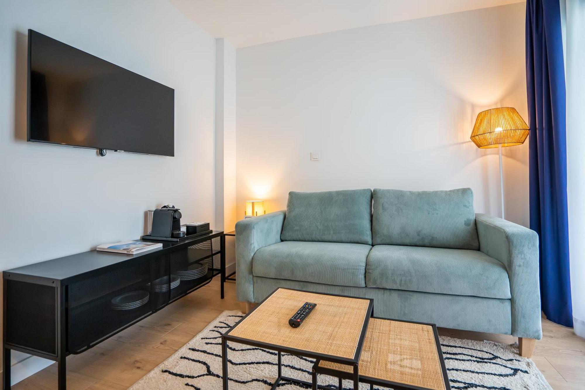 Abba Apartments Playa De Gros Сан Себастиан Екстериор снимка