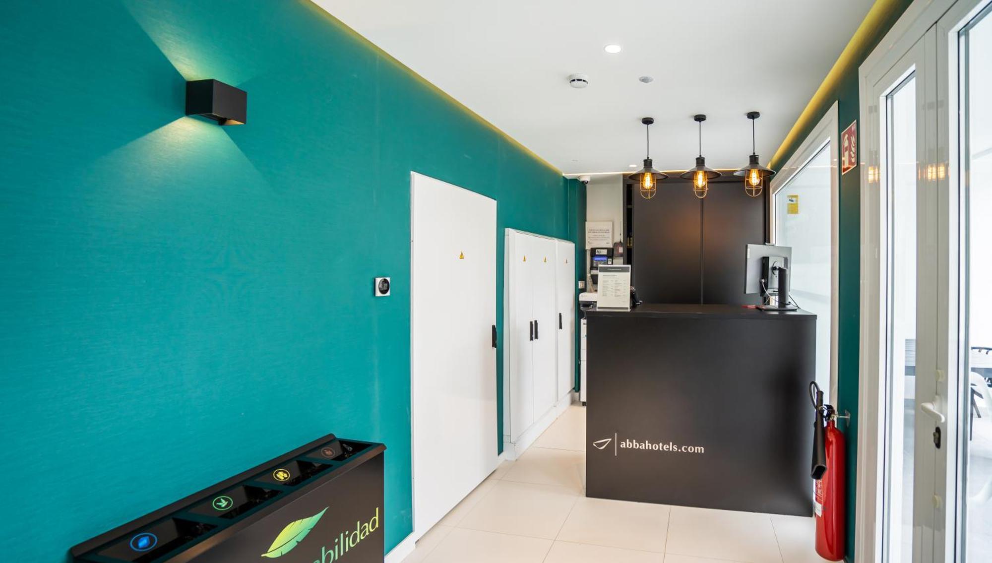 Abba Apartments Playa De Gros Сан Себастиан Екстериор снимка