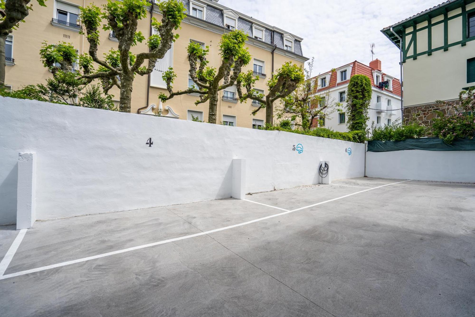 Abba Apartments Playa De Gros Сан Себастиан Екстериор снимка