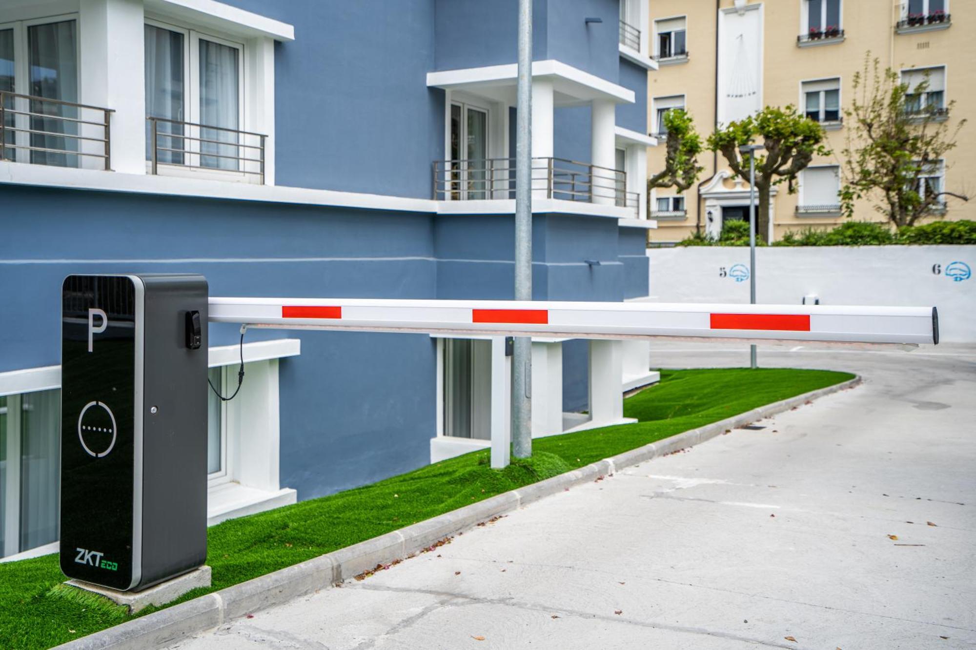 Abba Apartments Playa De Gros Сан Себастиан Екстериор снимка