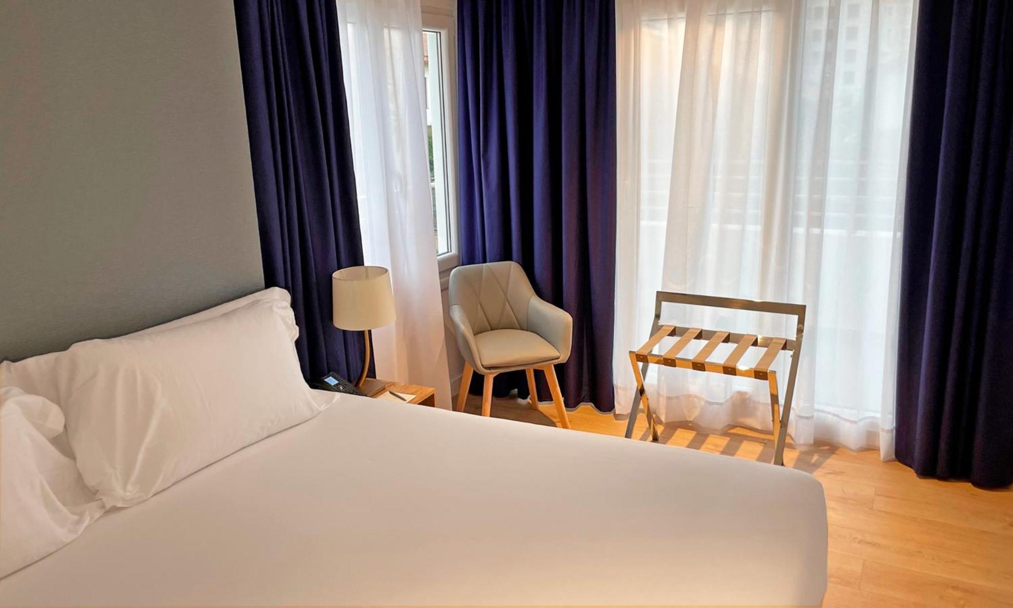 Abba Apartments Playa De Gros Сан Себастиан Екстериор снимка