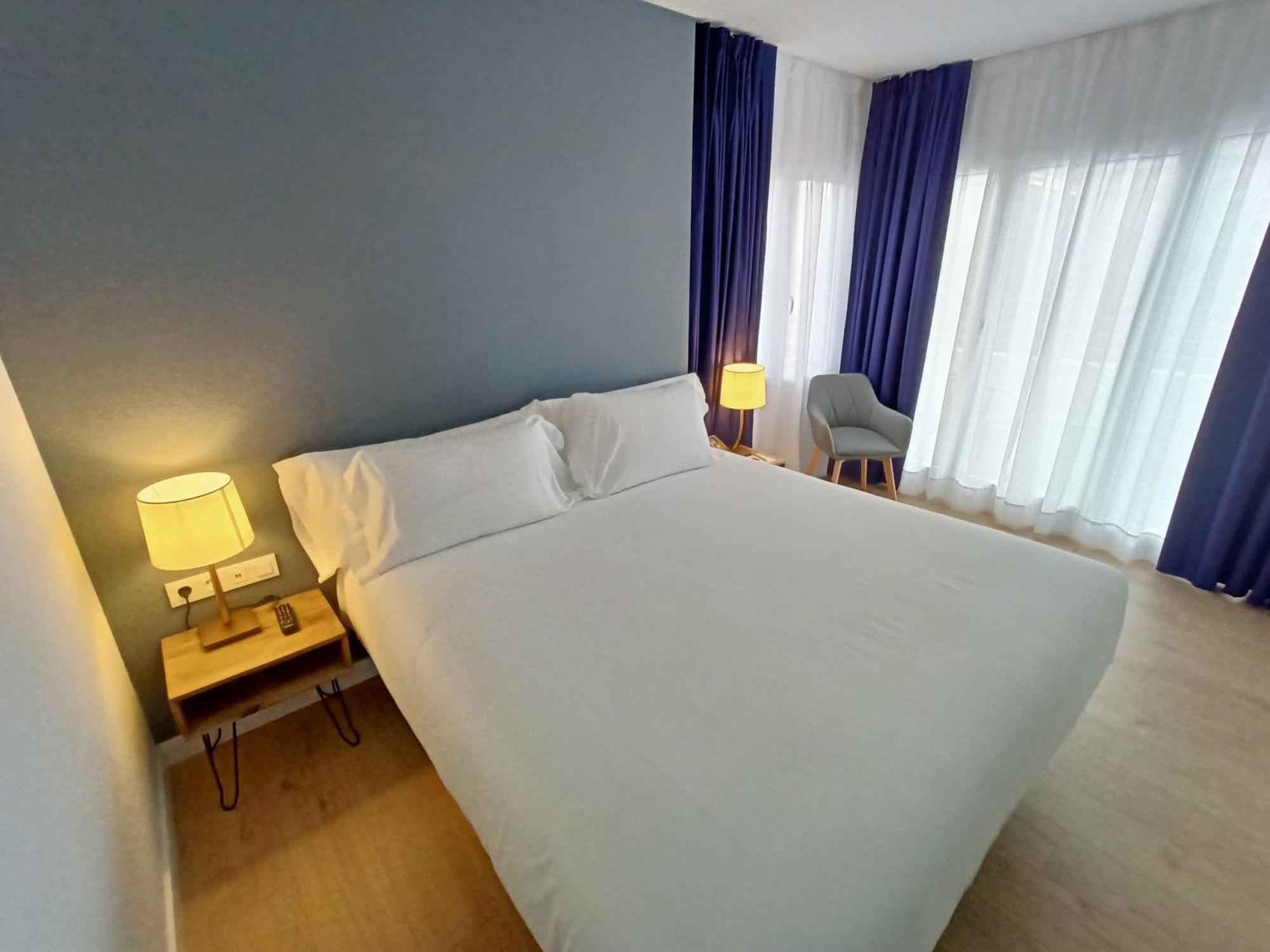 Abba Apartments Playa De Gros Сан Себастиан Екстериор снимка