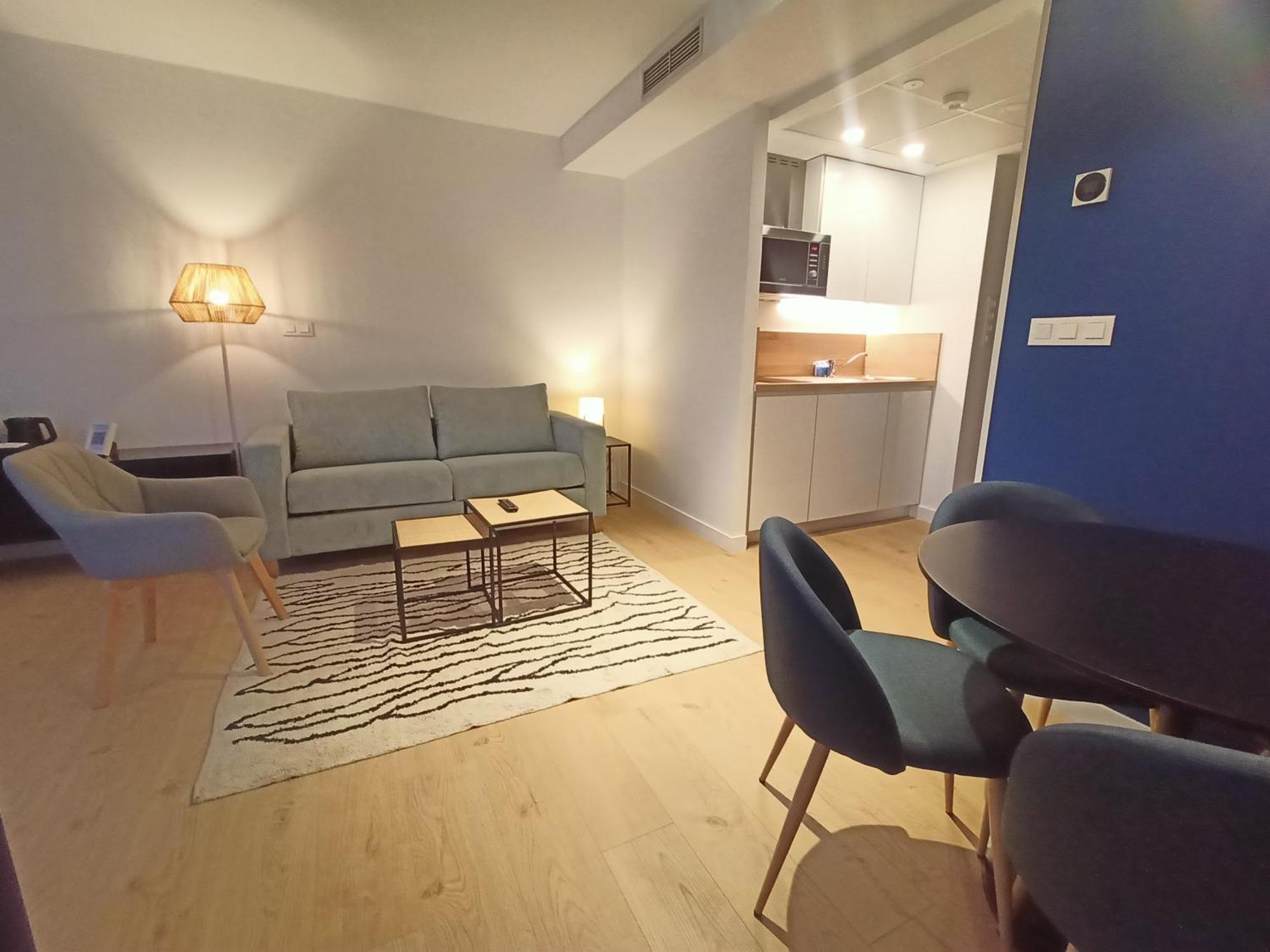 Abba Apartments Playa De Gros Сан Себастиан Екстериор снимка